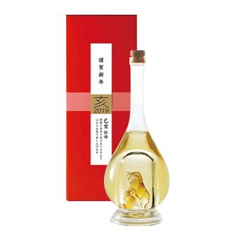 Rượu Shochu con heo rừng bên trong chai, độc đáo nhất