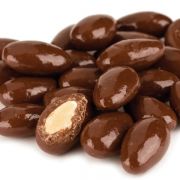 Socola hạnh nhân Kirkland Milk Chocolate Almonds 1.36kg