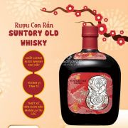 Rượu con rắn Suntory Old Whisky chai 700ml của Nhật Bản